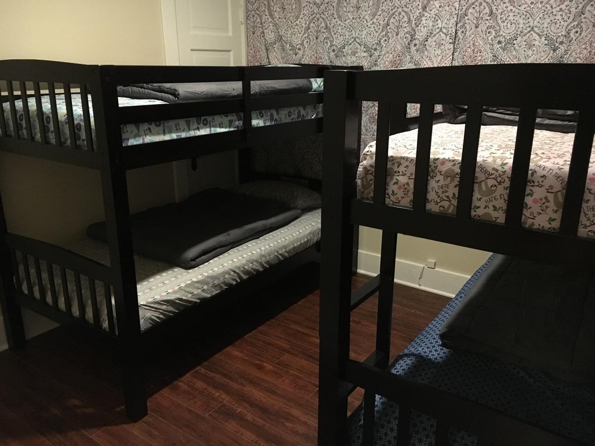 Hostal Monsoon Family Inc